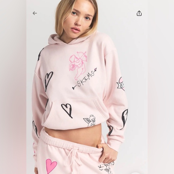 Skims Cotton Fleece Hoodie in Barely Pink Angel Sketch - Picture 2 of 7